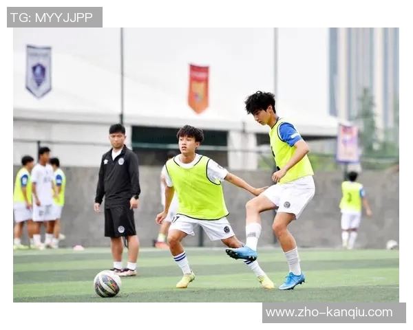 五号足球的魅力与挑战:探索足球运动的未来发展与青少年培养之路 五号足球的魅力与挑战:探索足球运动的未来发展与青少年培养之路